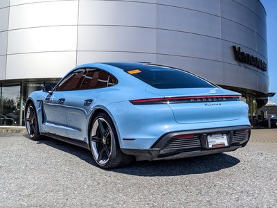 Porsche Taycan  2022 à Vancouver, Colombie-Britannique
