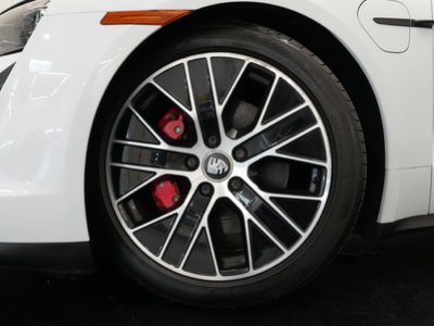 Porsche Taycan  2022 à Vancouver, Colombie-Britannique