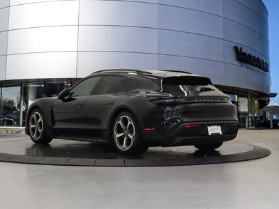 Porsche Taycan  2022 à Vancouver, Colombie-Britannique
