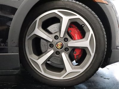 Porsche Taycan  2022 à Vancouver, Colombie-Britannique