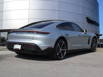 Porsche Taycan  2023 à Vancouver, Colombie-Britannique