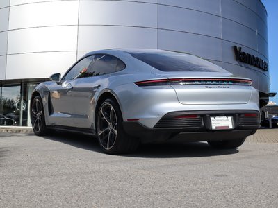 Porsche Taycan  2023 à Vancouver, Colombie-Britannique
