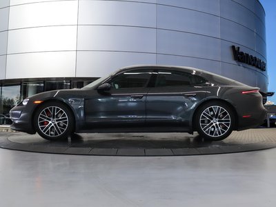 Porsche Taycan  2024 à Vancouver, Colombie-Britannique