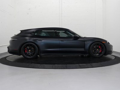 Porsche Taycan  2024 à Vancouver, Colombie-Britannique