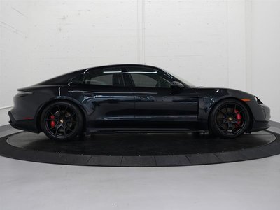Porsche Taycan  2024 à Vancouver, Colombie-Britannique
