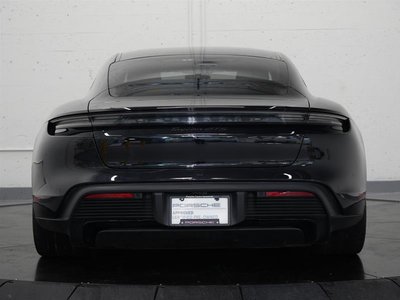 Porsche Taycan  2024 à Vancouver, Colombie-Britannique