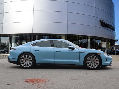 Porsche Taycan  2025 à Vancouver, Colombie-Britannique