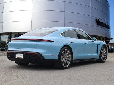 Porsche Taycan  2025 à Vancouver, Colombie-Britannique