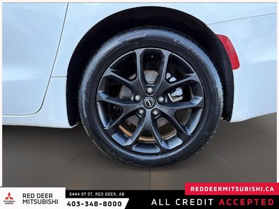 2025 Chrysler Pacifica Limited — photo 8