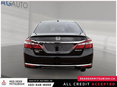2017 Honda Accord Touring — photo 3