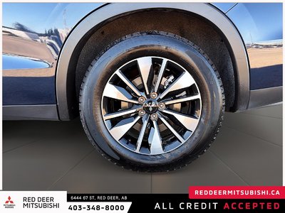 2025 Mitsubishi Outlander LE — photo 8