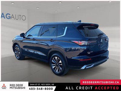 2025 Mitsubishi Outlander LE — photo 4