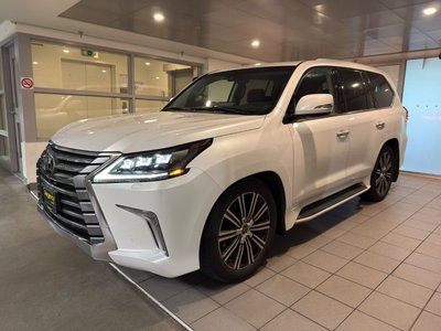 LX 570
