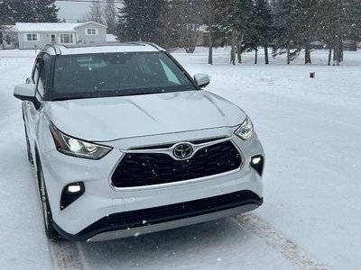 2024 Toyota Highlander in Regina, Saskatchewan