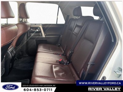 2019 Toyota 4Runner SR5 — photo 8