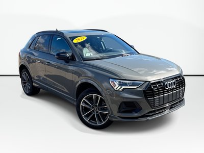 2022 Audi Q3 Komfort | Leather | MoonRoof | Cam | USB Clean CarFax | Local One Owner