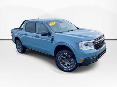 2023 Ford Maverick XLT | 4WD | A/T Tires | Two Sets Of Rims | Cam Clean CarFax | Low Kms | Two sets of Rims