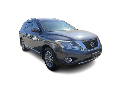 2014 Nissan Pathfinder in North Vancouver, British Columbia