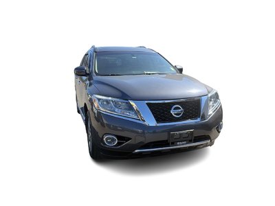 2014 Nissan Pathfinder in North Vancouver, British Columbia