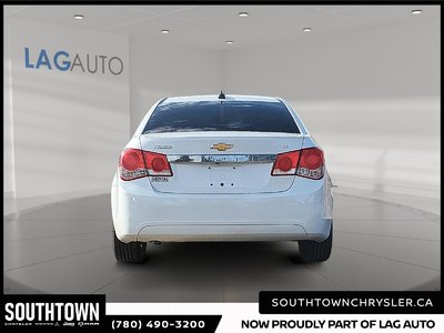 2016 Chevrolet Cruze Limited LT — photo 3