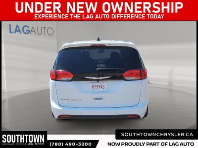 2025 Chrysler Grand Caravan SXT — photo 3
