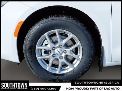 2026 CHRYSLER Grand Caravan SXT — photo 7