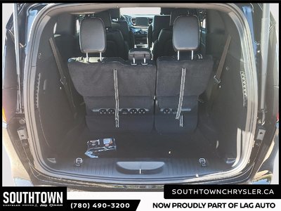 2026 CHRYSLER Grand Caravan SXT — photo 6