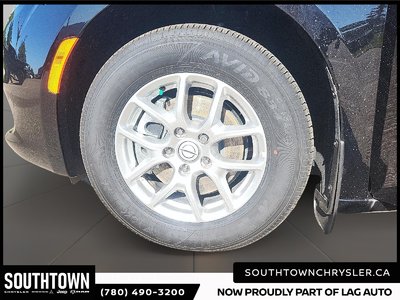 2026 CHRYSLER Grand Caravan SXT — photo 7