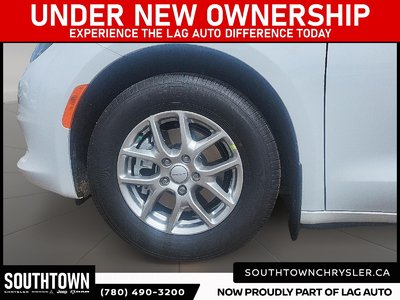 2027 CHRYSLER Grand Caravan SXT — photo 7