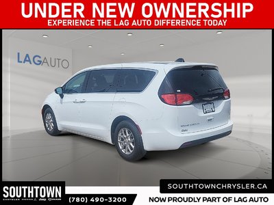 2027 CHRYSLER Grand Caravan SXT — photo 4