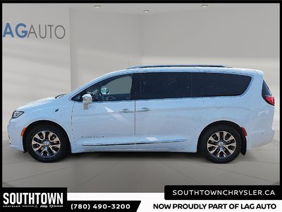 2024 Chrysler Pacifica Hybrid Pinnacle — photo 5