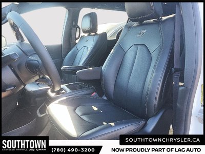 2024 Chrysler Pacifica Touring-L — photo 8