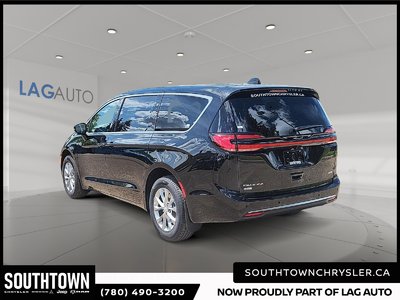 2027 CHRYSLER Pacifica SELECT AWD — photo 4