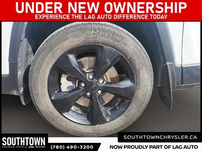 2021 Jeep Cherokee Altitude — photo 7