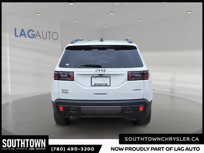 2026 JEEP Cherokee LAREDO — photo 3