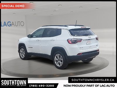 2025 Jeep Compass North — photo 4