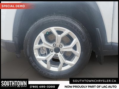 2025 Jeep Compass North — photo 7