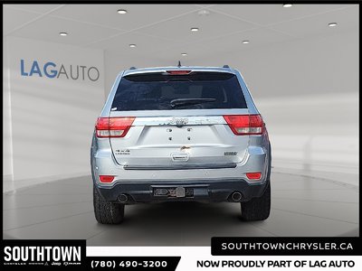 2011 Jeep Grand Cherokee Laredo — photo 3