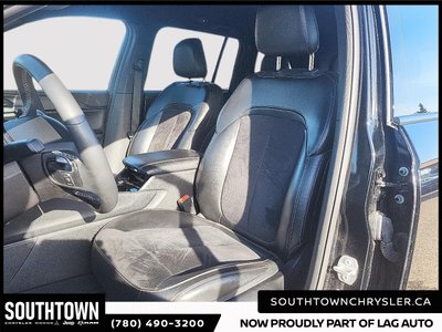 2023 Jeep Grand Cherokee Altitude — photo 6