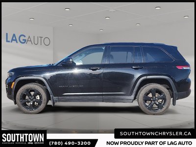 2023 Jeep Grand Cherokee Altitude — photo 3