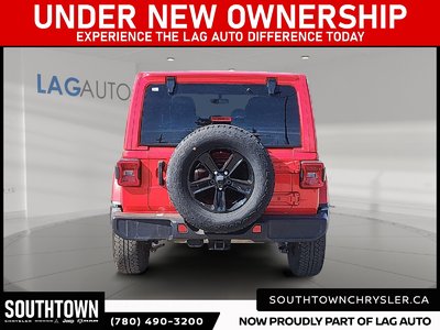 2022 Jeep Wrangler Unlimited Sahara Altitude — photo 3