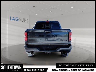 2026 RAM 1500 SPORT — photo 3
