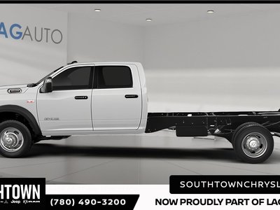 2025 Ram 5500 Chassis Big Horn — photo 2