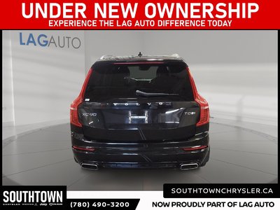 2017 Volvo XC90 Hybrid T8 R-Design — photo 3