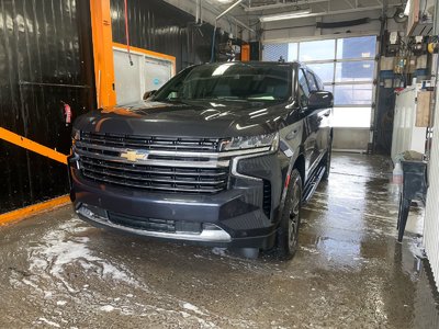 Chevrolet Suburban LT AWD *TOIT* CUIR SIÈGES CHAUFF BOSE 8 PLACES 2023