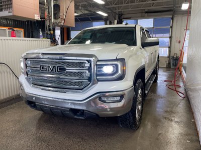 GMC Sierra 1500 SLT CREW 4X4 V8 *TOIT* NAV CUIR SIÈGES VENTIL BOSE 2017