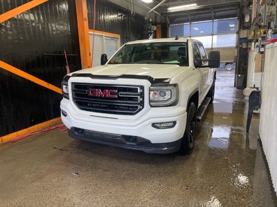 GMC Sierra 1500 SLE ELEVATION CREW 4X4 V8 *SIÈGES CHAUFF* BEDLINER 2017