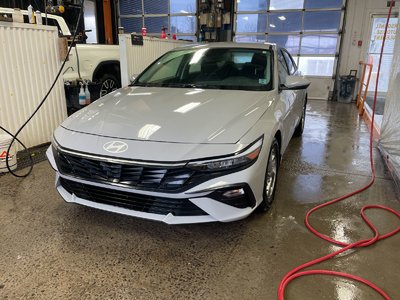 Hyundai Elantra ESSENTIAL AUTO *SIÈGES CHAUFF* CARPLAY BLUETOOTH 2024
