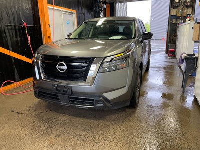 2023 Nissan Pathfinder S 4X4 *8 PLACES* SIÈGES / VOLANT CHAUFF REG ADAPT
