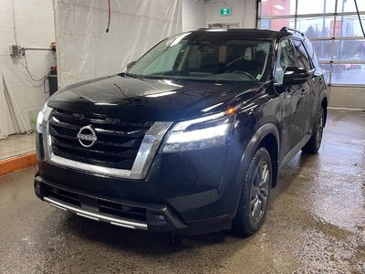 2024 Nissan Pathfinder SV AWD *8 PLACES* TOIT SIÈGES CHAUFF HAYON ELECT